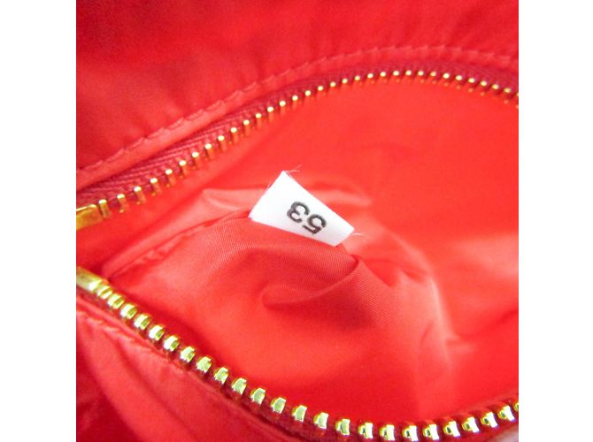 Pochette in nylon Miu Miu Heart 5NE457 per donne Rosa Bianco Rosso - vista 16