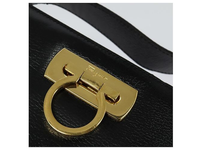 Borsa a Spalla Gancini in Pelle Nera e Oro Auth MX418 di Salvatore Ferragamo Nero D'oro - vista 10