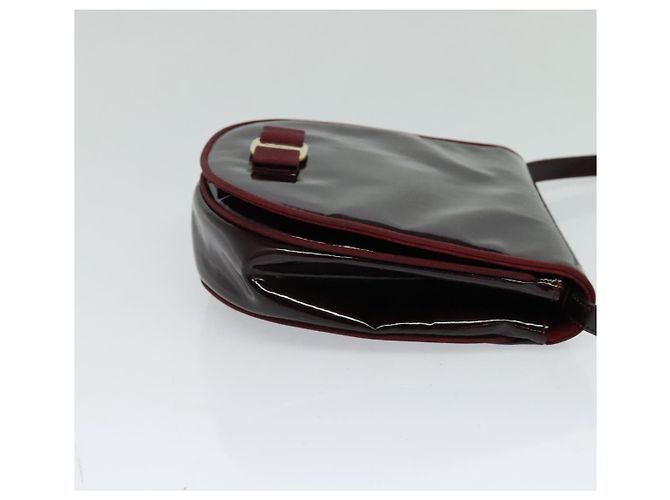 Borsa a Spalla Vala Salvatore Ferragamo in Pelle Verniciata Bordeaux Oro Auth 122920 - vista 4
