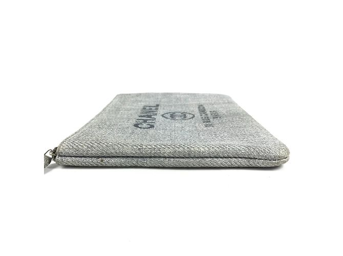 Bolso Pouch Logo Chanel Deauville Azul - vista 3