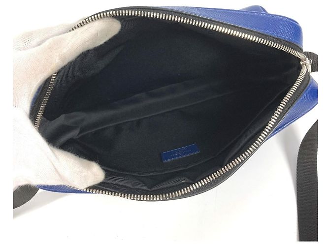 Borsa Messenger Outdoor PM Taiga Louis Vuitton Blu - vista 11