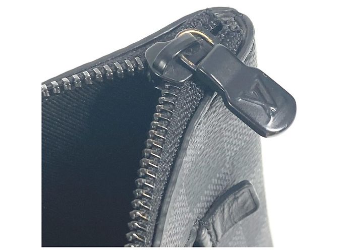 Borsa Pouch Take-Off Damier Graphite Louis Vuitton Nero - vista 14