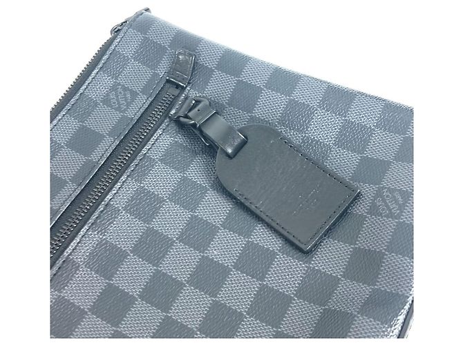 Borsa Pouch Take-Off Damier Graphite Louis Vuitton Nero - vista 8