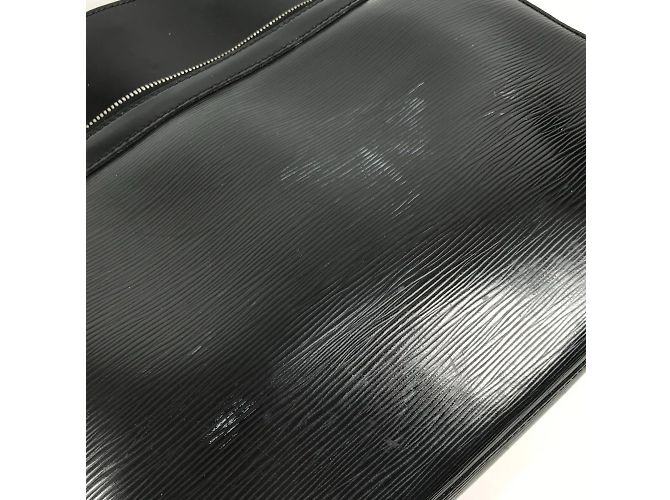 Borsa Bassano MM Epi Louis Vuitton Nero - vista 15