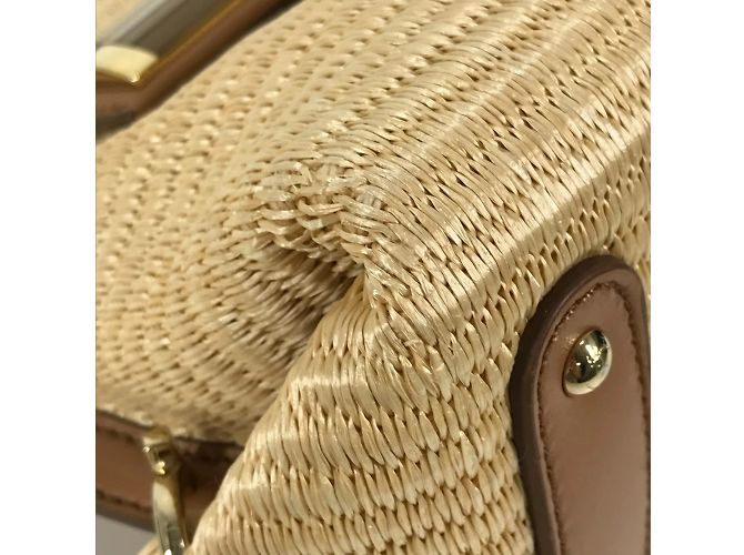 Borsa 2WAY Sofia con logo Gancini di Salvatore Ferragamo Beige - vista 9