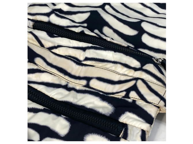 Borsa a tracolla Chanel Zebra Sport Nero Bianco - vista 10