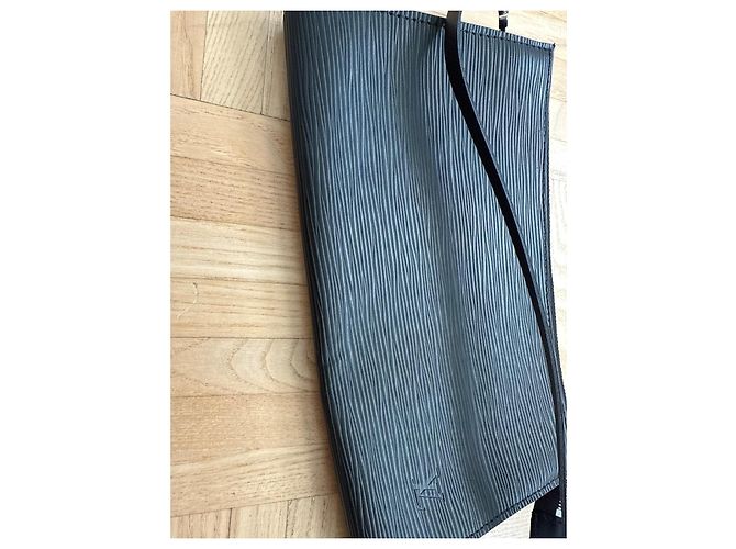 Pochette Louis Vuitton in pelle nera Nero - vista 6