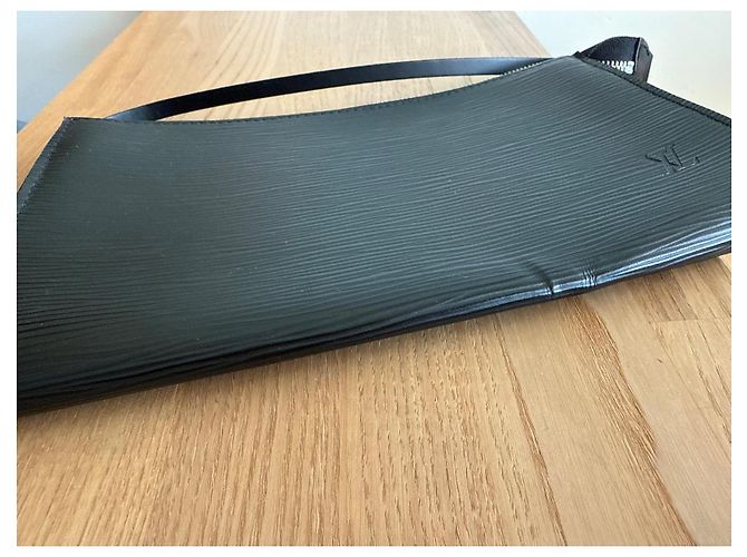 Pochette Louis Vuitton in pelle nera Nero - vista 7