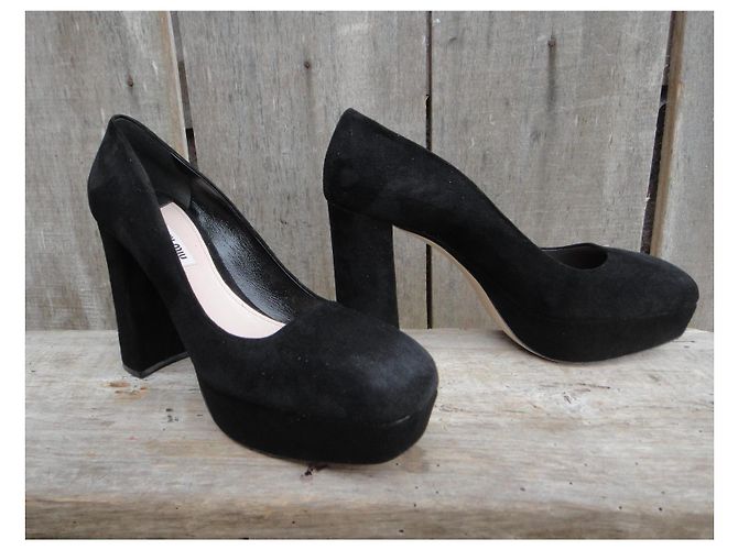 Décolleté Miu Miu Nere in Camoscio 10 cm Nero - vista 2