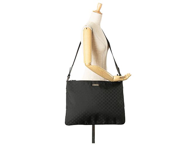 Borsa a tracolla in nylon GG nera di Gucci Nero - vista 14