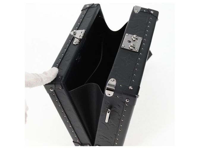 LOUIS VUITTON Monogram Shadow Clutch scatola Borsa Clutch Nera M12876 LV Auth BA1720SM Nero - vue 9