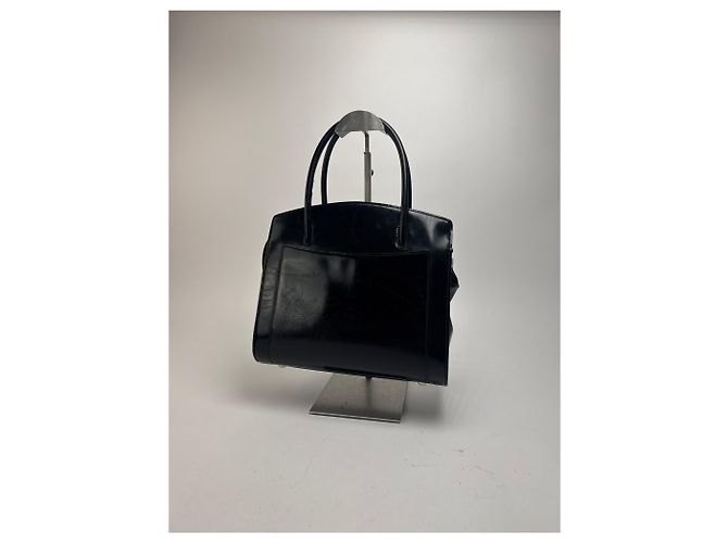 Céline Vintage Celine Paris Handtasche aus schwarzem Lackleder - Ansicht 10
