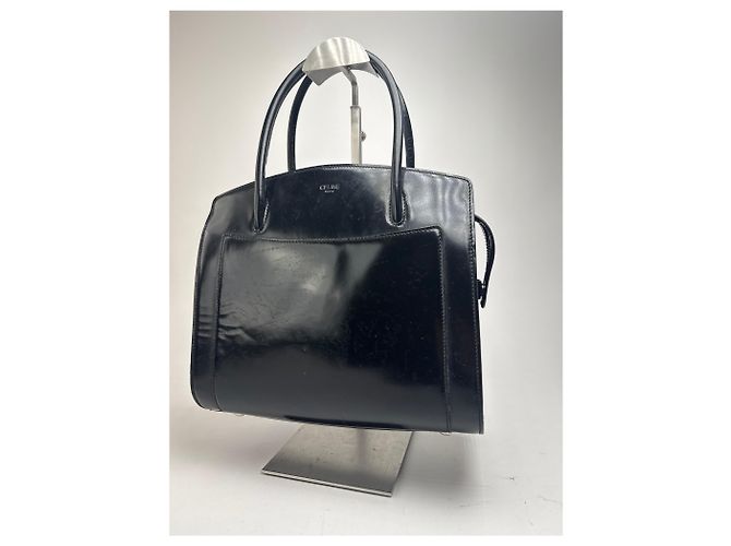 Céline Vintage Celine Paris Handtasche aus schwarzem Lackleder - Ansicht 7
