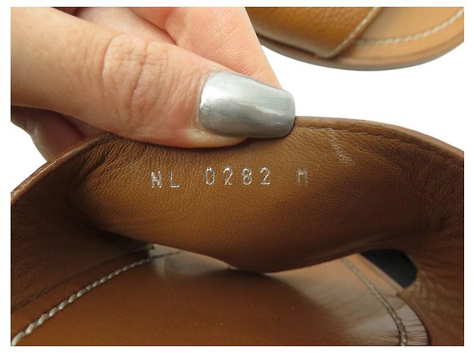 LOUIS VUITTON FLACHE MULES LOCK IT 37 CAMEL GRAINLEDER-SANDALEN Kamel - Ansicht 6