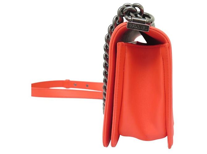BORSA CHANEL BOY MEDIA IN PELLE CHEVRON CORALLO CON TRACOLLA Rosa - vista 3