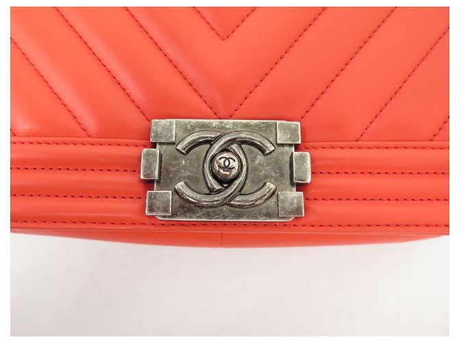 BORSA CHANEL BOY MEDIA IN PELLE CHEVRON CORALLO CON TRACOLLA Rosa - vista 6
