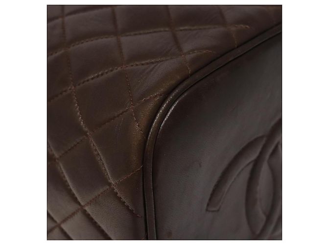 CHANEL Matelassé COCO Marchio Vanity Pouch Pelle di Agnello Marrone Scuro CC Auth 123070 - view 15