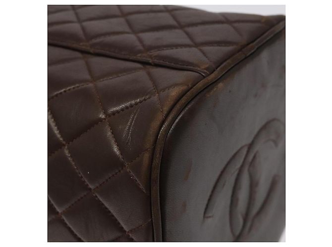 CHANEL Matelassé COCO Marchio Vanity Pouch Pelle di Agnello Marrone Scuro CC Auth 123070 - view 17