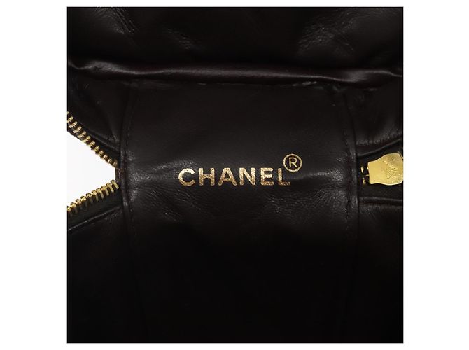 CHANEL Matelassé COCO Marchio Vanity Pouch Pelle di Agnello Marrone Scuro CC Auth 123070 - view 18