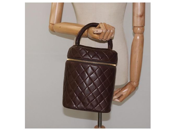 CHANEL Matelassé COCO Marchio Vanity Pouch Pelle di Agnello Marrone Scuro CC Auth 123070 - view 21