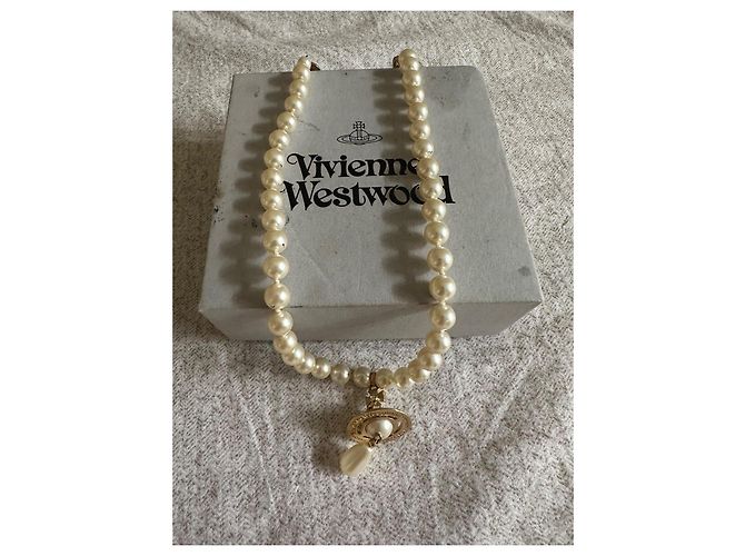Collana Vivienne Westwood di Perle Bianche e Oro Bianco D'oro - vista 3