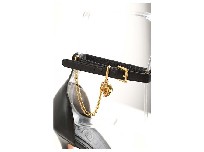 Alexander Mcqueen Tacones de cuero negros - vista 4