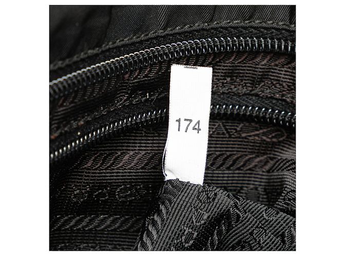 Prada Borsa a tracolla con zip in tessuto nero - vista 6