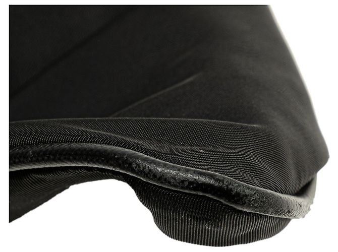 Prada Borsa a tracolla con zip in tessuto nero - vista 8