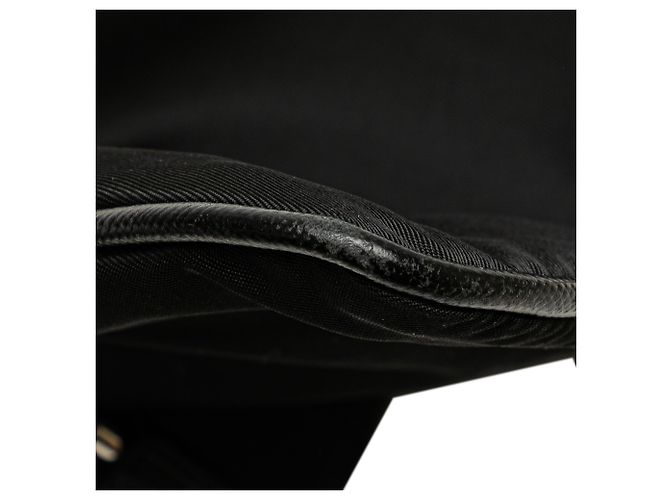 Prada Borsa a tracolla con zip in tessuto nero - vista 9