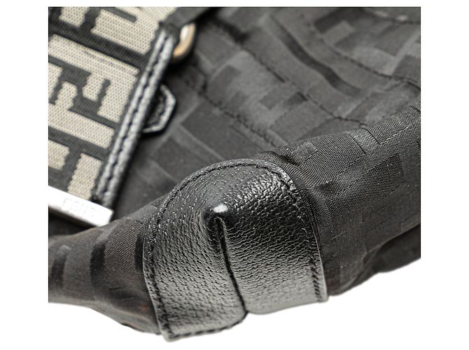 Borsa Fendi in nylon nero Zucca con zip - vista 7