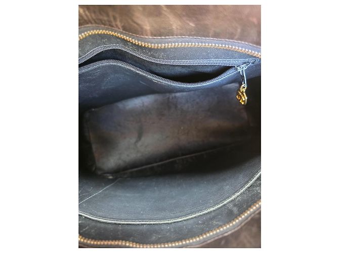 Medaillon Borsa Chanel Medallion in pelle caviar Marrone scuro - vista 11