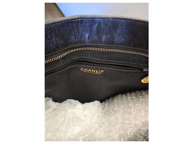 Medaillon Borsa Chanel Medallion in pelle caviar Marrone scuro - vista 12