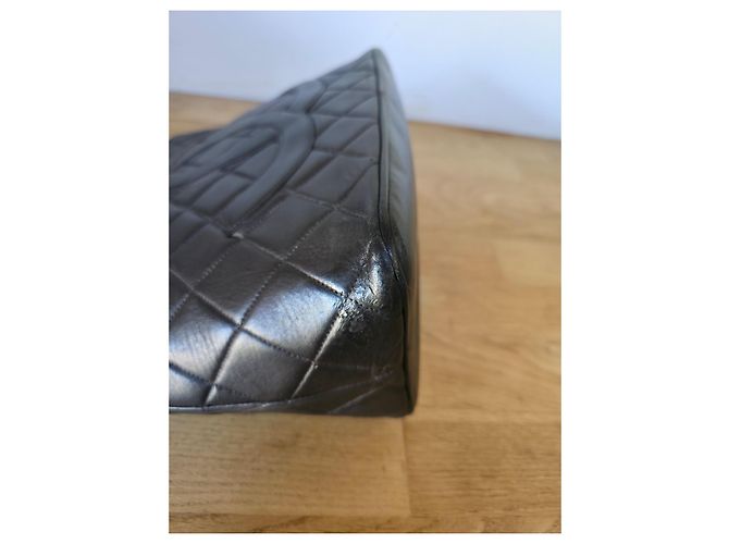 Medaillon Borsa Chanel Medallion in pelle caviar Marrone scuro - vista 6