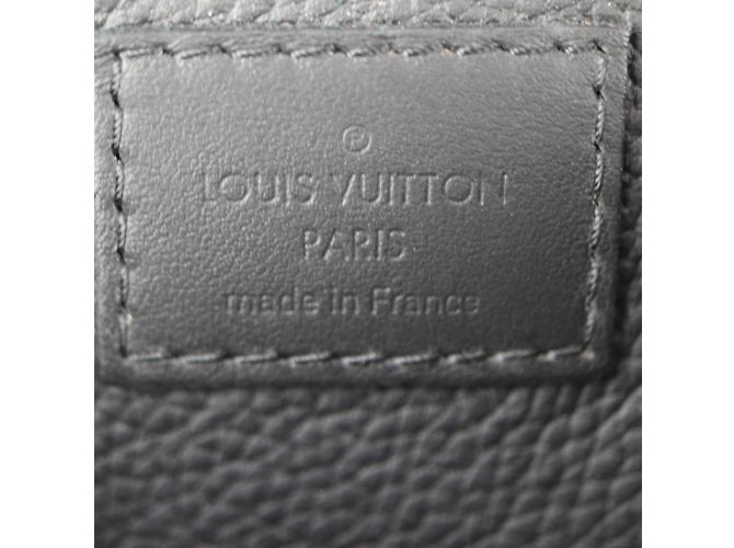 Borsa a tracolla Take Off di Louis Vuitton Nero - vista 10