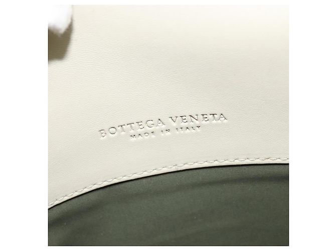 Autre Marque BOTTEGA VENETA Borsa a mano in pelle bianca e oro Auth bs25987 Bianco D'oro - vista 16