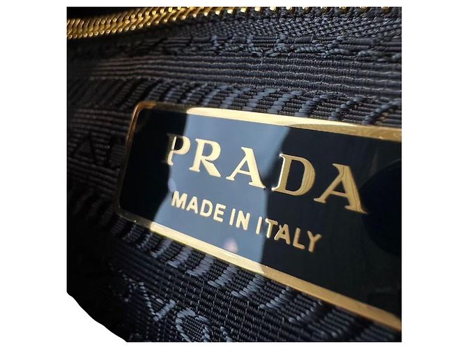 Borsa a secchiello piccola in Re-Nylon di Prada Mariner Nero - vista 8