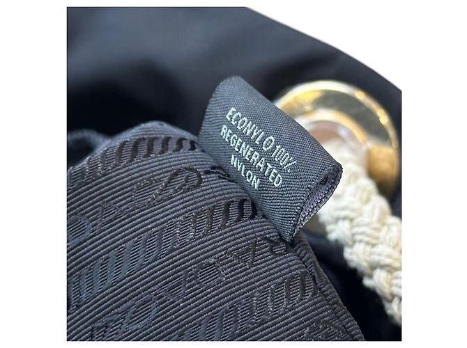 Borsa a secchiello piccola in Re-Nylon di Prada Mariner Nero - vista 9