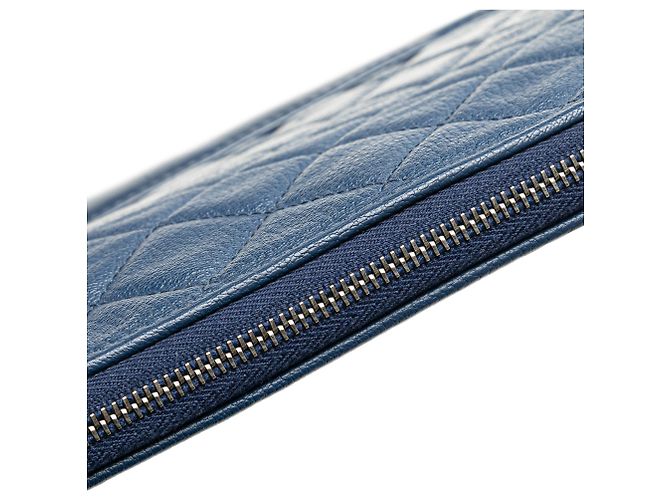 Chanel Blu Medio Pelle di Vitello Invecchiata Gabrielle O Clutch - vista 10