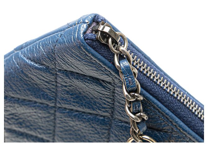 Chanel Blu Medio Pelle di Vitello Invecchiata Gabrielle O Clutch - vista 9