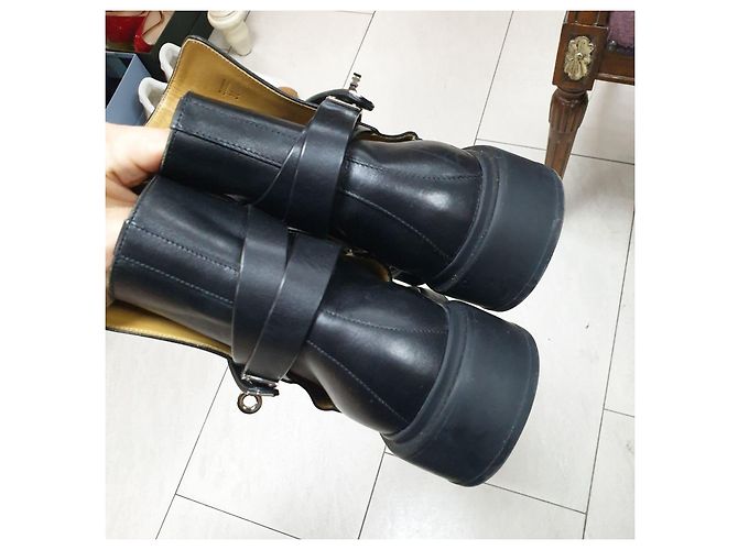 Hermès Schwarze Leder-Ankle Boots von Hermes Veo Größe 38 - Ansicht 5
