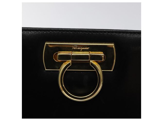 Borsa a spalla a catena Salvatore Ferragamo in pelle nera e oro Auth am8545 Nero D'oro - vista 14