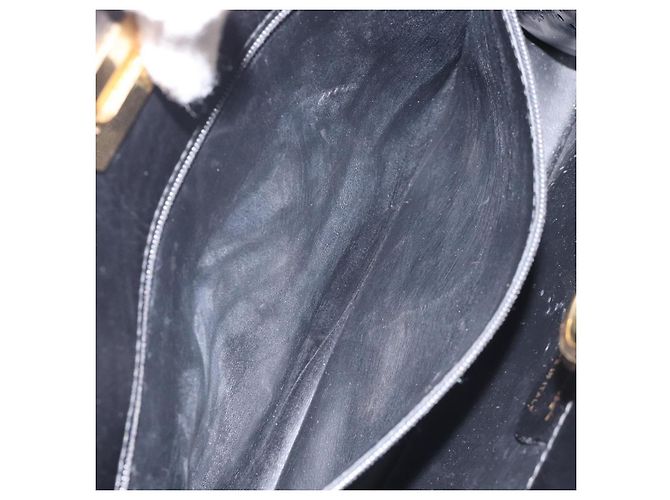 Borsa a spalla a catena Salvatore Ferragamo in pelle nera e oro Auth am8545 Nero D'oro - vista 19