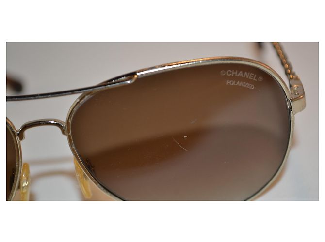 Occhiali da sole Chanel polarizzati oro D'oro - vista 3
