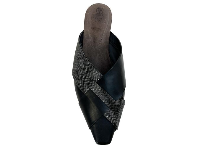 Mule in pelle nera e Monili incrociati di Brunello Cucinelli - vista 4