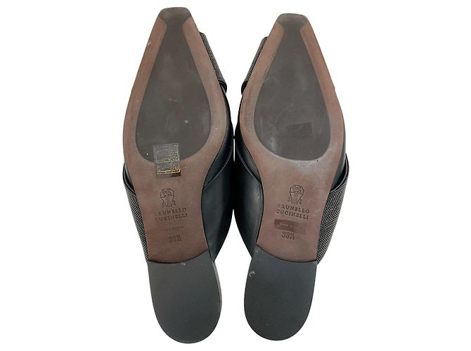 Mule in pelle nera e Monili incrociati di Brunello Cucinelli - vista 7