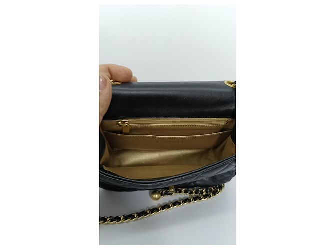 Wallet On Chain Chanel Mini Borsa a Soffietto Nera in Pelle Esotica Nero - vista 6
