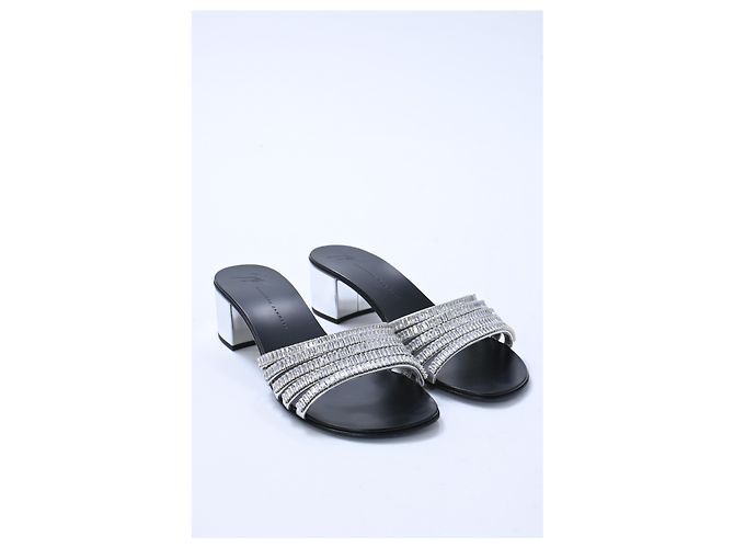 Sandali in pelle argentata decorati con cristalli Giuseppe Zanotti Argento Metallico - vista 13