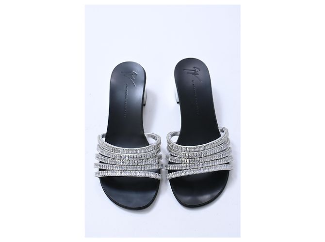 Sandali in pelle argentata decorati con cristalli Giuseppe Zanotti Argento Metallico - vista 14