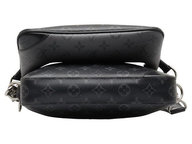 Borsa a Spalla Trio Messenger Monogram Eclipse Reverse Louis Vuitton M69443 Nero - vista 4