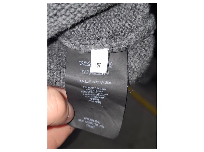 Grauer Wollpullover mit Rundhalsausschnitt von Balenciaga - Ansicht 9